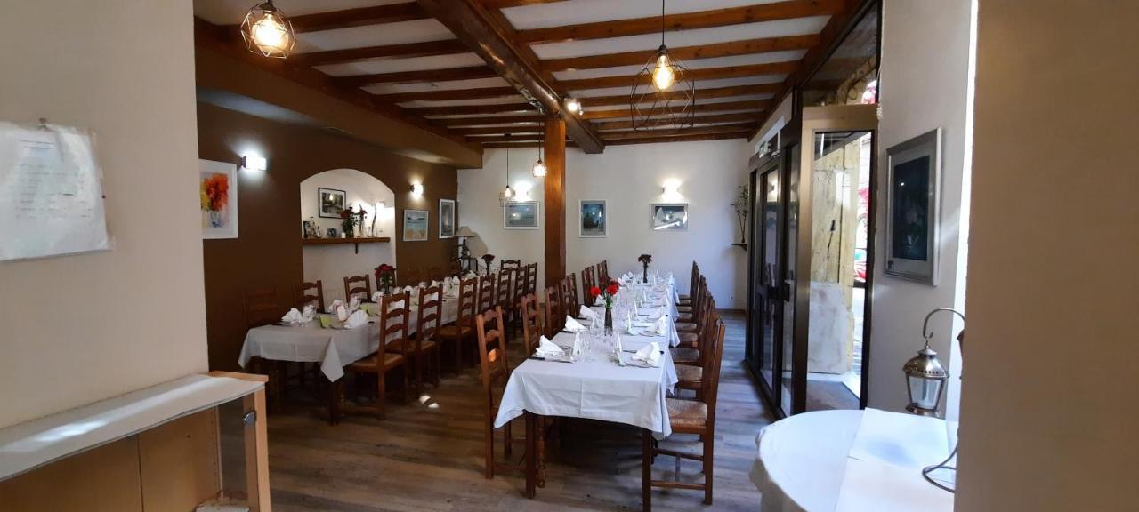 Hôtel Restaurant Le Saint Clément Saint-Clement-sur-Valsonne Exterior foto